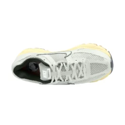 Nike Women's Zoom Vomero 5 'Summit White Pure Platinum' -Stussy Store AURORA FJ2028 101 PHSTH001 2000