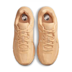 Nike Zoom Vomero 5 'Celestial Gold 27 Nike Zoom Vomero 5 'Celestial Gold -Stussy Store AURORA HF5493 200 PHCTH001 2000