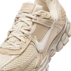 Nike Women's Zoom Vomero 5 -Stussy Store AURORA HV3880 126 PHSYD001 2000