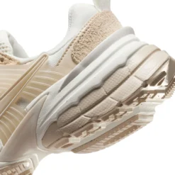 Nike Women's V2K Run -Stussy Store AURORA HV3917 133 PHSYD002 2000