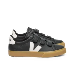 Veja Recife Leather -Stussy Store veja sneakers recife logo leather black RC0503698 1